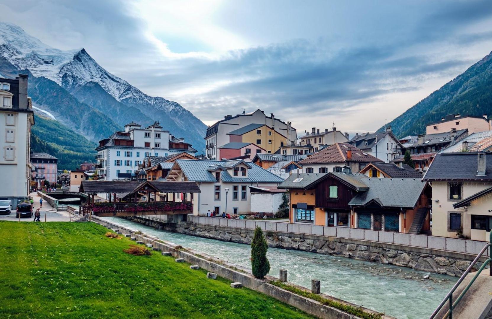 Apartment Maisonnee - A Charming Chamonix Haven Zewnętrze zdjęcie